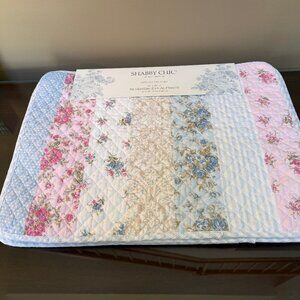 Shabby Chic 4 REVERSIBLE Quilted Placemats New Floral Roses Striped NWT